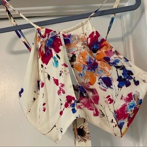 Crop top/summer top. NEVER WORN!